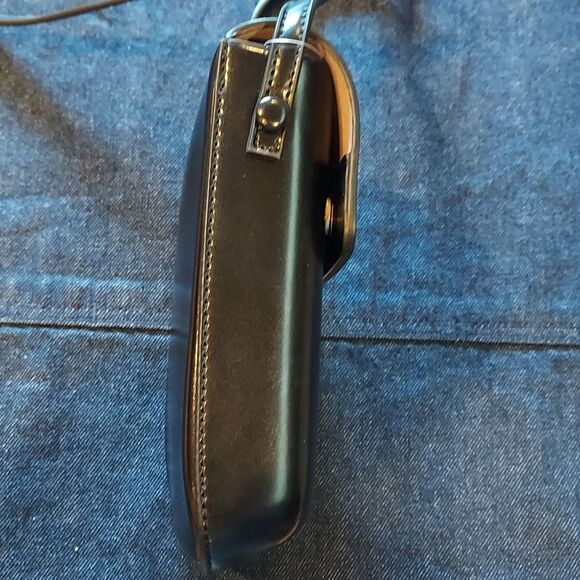 Vegan Faux Leather compact structured festival Shoulderbag - Picture 6 of 9